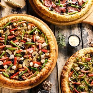 broadway pizza menu gulistan e johar|PIZZERIA